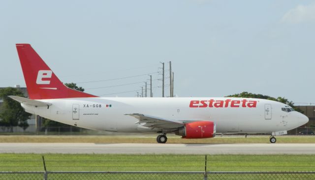 BOEING 737-300 (XA-GGB)