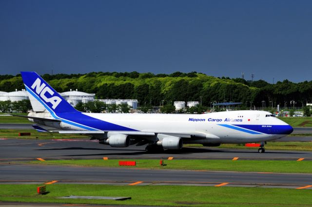 Boeing 747-400 (JA08KZ)