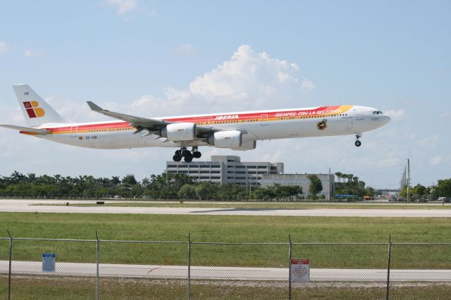 Airbus A340-600 (EC-IOB)