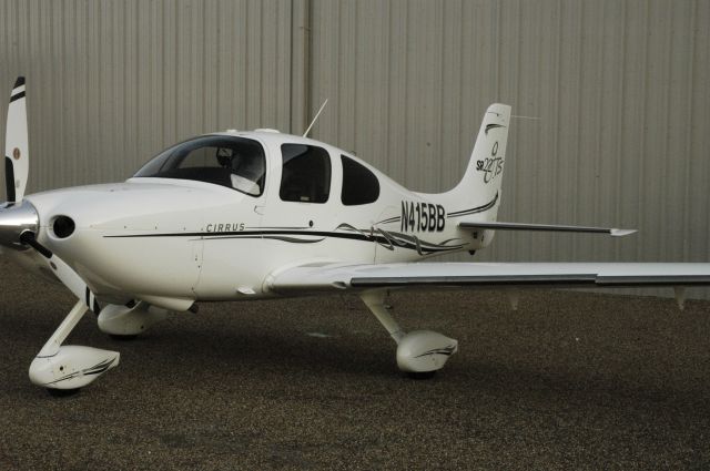 Cirrus SR-22 (N415BB)