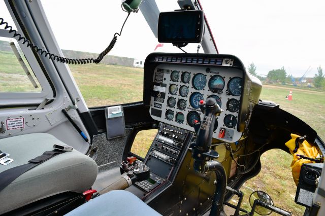 Bell TwinRanger (C-FSKR) - Alpine Helicopters Canada Bell 206L-1 Longranger C-FSKR in Drumheller, Alberta-Canada