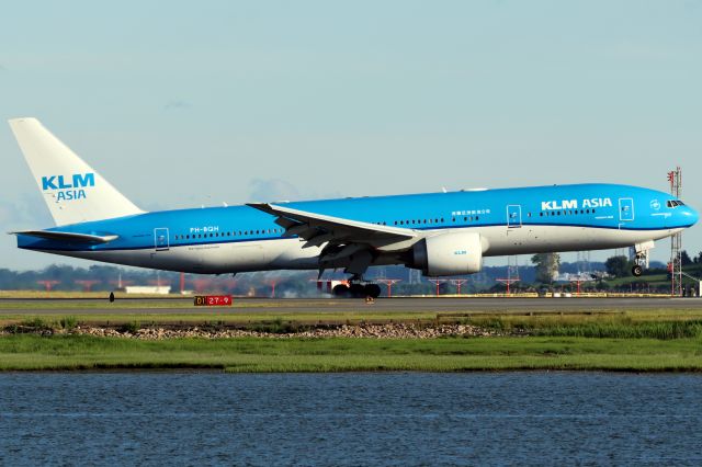 Boeing 777-200 (PH-BQH)