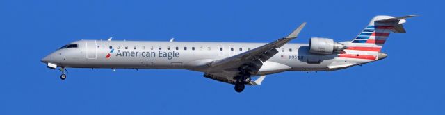 Canadair Regional Jet CRJ-900 (N951LR) - phoenix sky harbor international airport 28DEC19