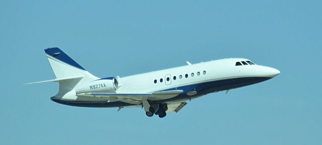 Dassault Falcon 2000 (N927AA)