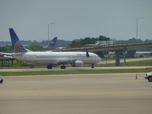 Boeing 737-700 (N75428)