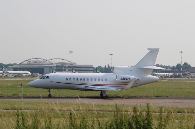 Dassault Falcon 900 (N368FX) - LINATE 28-05-16, FROM RUNWAY 36 TO LINATE-ATA