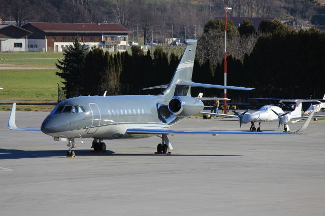 Dassault Falcon 2000 (LX-EVM)