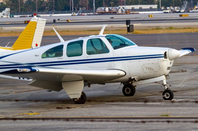 Beechcraft Bonanza (33) (N3779Q)