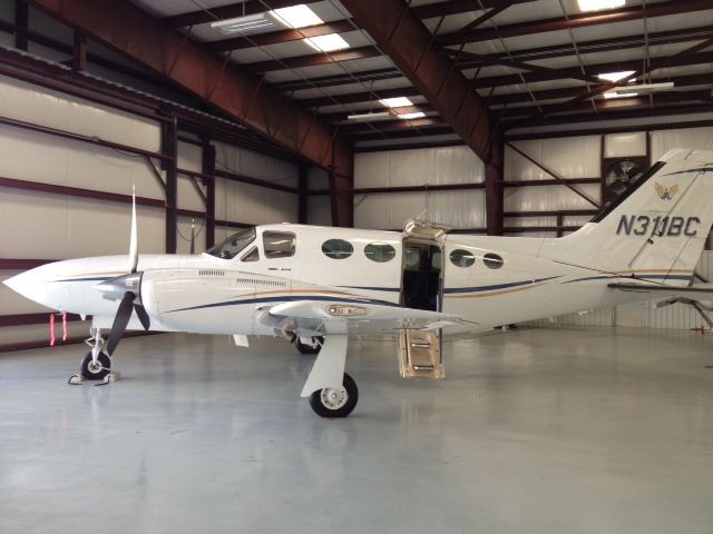 Cessna 421 (N311BC)