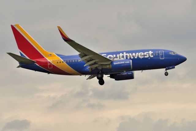 Boeing 737-700 (N250WN) - Landing runway 14 08-05-23