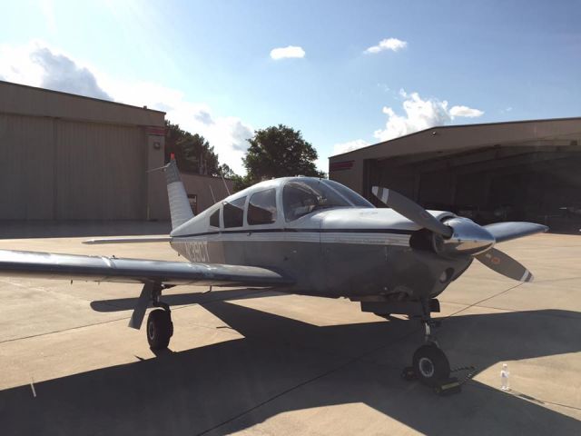 Piper Cherokee (N39CT)