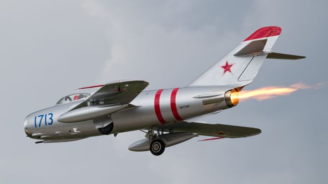 MIKOYAN MiG-17 (N1713P)