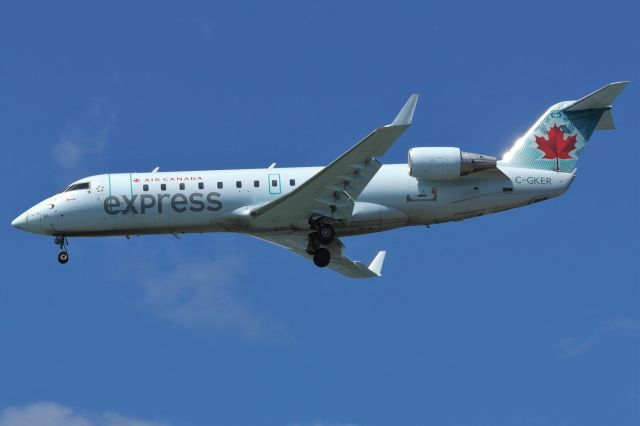 Canadair Regional Jet CRJ-100 (C-GKER)