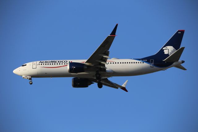Boeing 737 MAX 8 (EI-GZB)