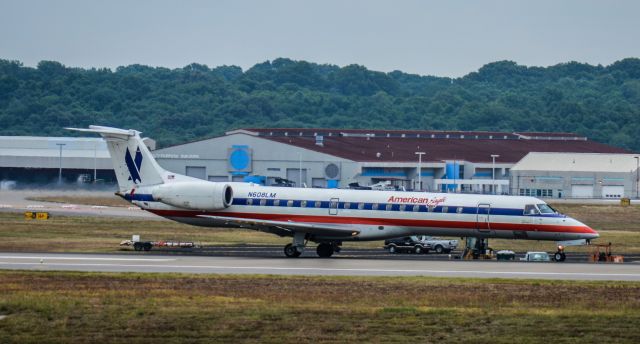 Embraer ERJ-145 (N608LM)