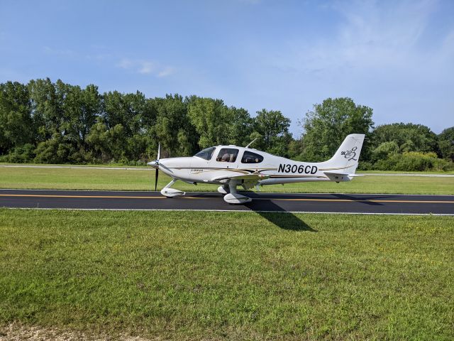 Cirrus SR-22 (N306CD)