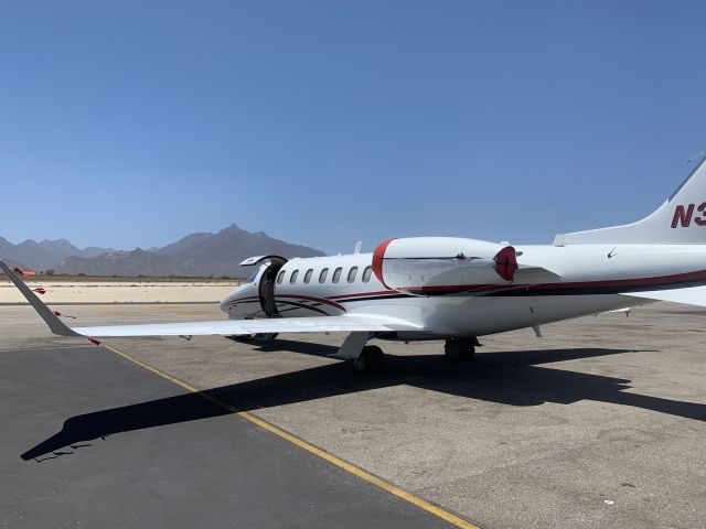 Bombardier Learjet 70 (N31PF)