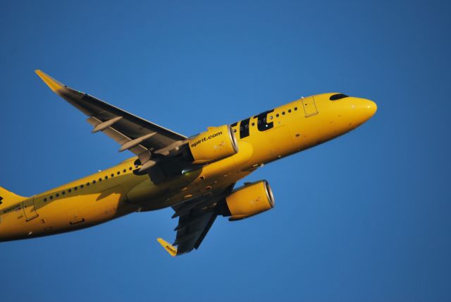 Airbus A320neo (N966NK) - Departing runway 26 to MSY. Originally ORD-MSY, diverted to PNS