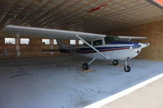 Cessna Skylane (C-GEZC) - C-GEZC Cessna 182-P Aéroport de Joliette Lanaudière QC. CSG3 04-07-2016