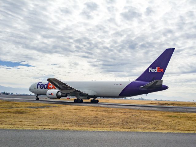 BOEING 767-300 (N123FEL) - Despegue Febrero 13 2024 10:02 AM Aeropuerto Internacional Toluca Alexa Rin Rosalio 