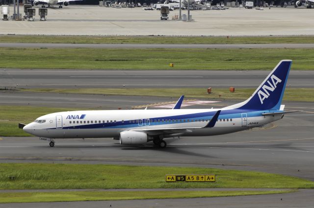 Boeing 737-800 (JA64AN) - Taxing at Haneda Intl Airport on 2013/07/20