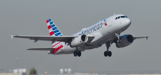 Airbus A319 (N808AW) - phoenix sky harbor international airport 05FEB25