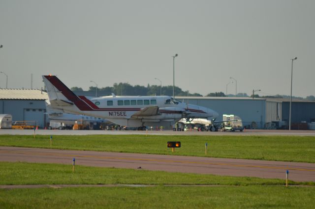 Beechcraft Airliner (N175EE) - 6-9-2012