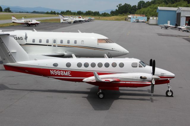 Beechcraft Super King Air 350 (N988ME)