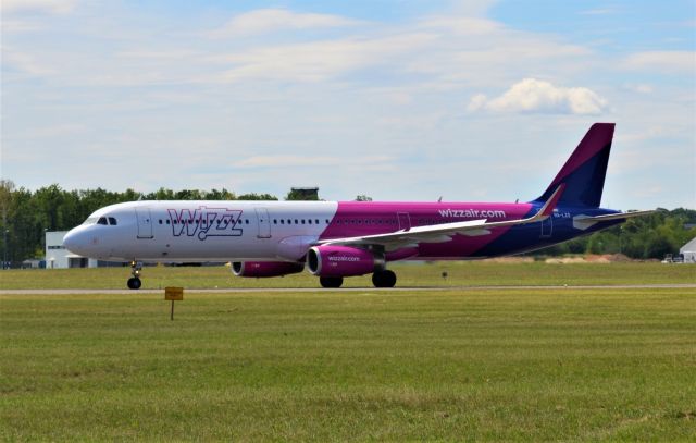 Airbus A321 (HA-LXS) - EPLB