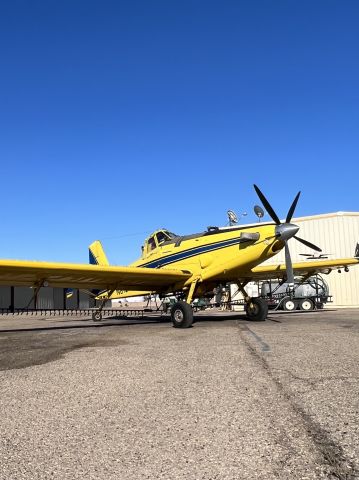 Air Tractor AT-802 (N812NS) - N812NS 2016 Air Tractor on the Calexico ramp ready to be loaded for a night of nighttime agricultural application. 