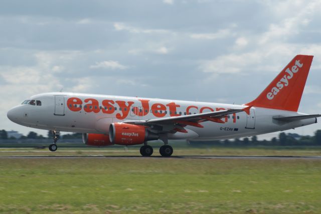 Airbus A319 (G-EZAV) - EasyJet A319-111 cn2803