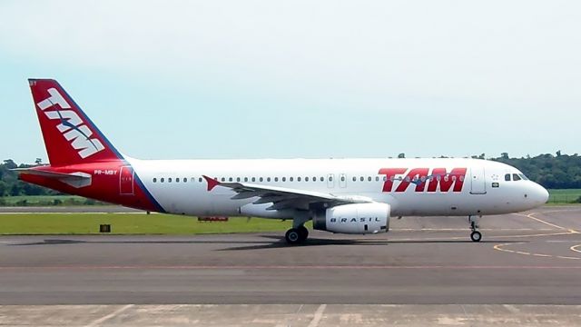 Airbus A320 (PT-MBR)