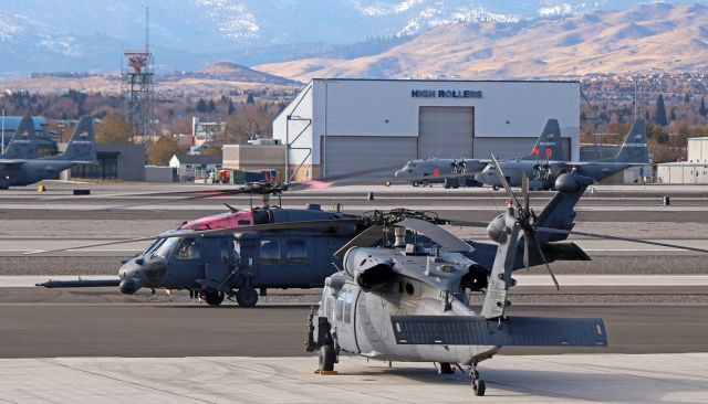 0126884 — - Sikorsky HH-60G Pave Hawkbr /USAF 01-26884 (taxiing right to left)