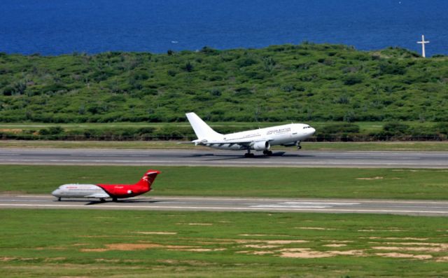Airbus A310 (JY-JAH)