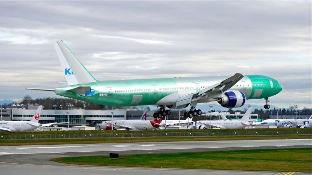 BOEING 777-300 (PH-BVN) - BOE566 on final to Rwy 16R to complete its B1 flight on 2/12/15. (ln 1280 / cn 44549).