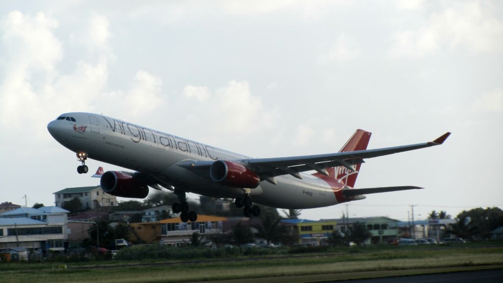 Airbus A330-300 (G-VKSS)