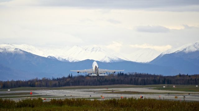 Boeing 747-400 (N575UP) - Shot from the West Access Road at the approach end of RWY 15; Ted Stevens Anchorage International Airport; Anchorage, Alaska, USA