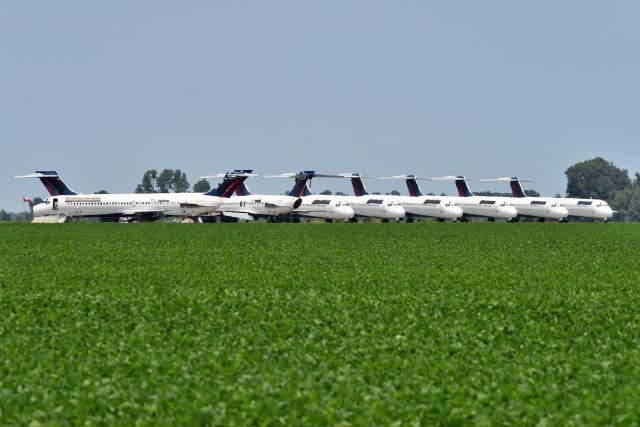 Boeing 717-200 — - One B712 and 8 or so MD88's.