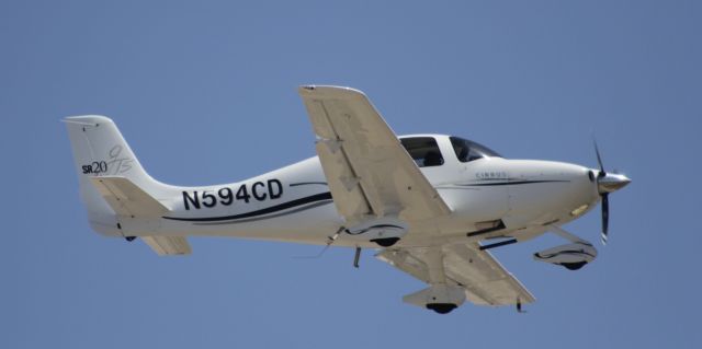 Cirrus SR-20 (N594CD)