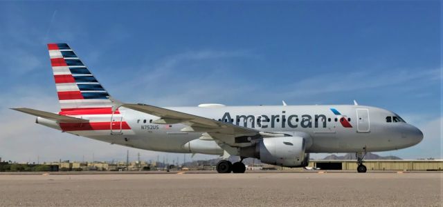 Airbus A319 (N752US) - PHX T4 taxiway Charlie 08apr19 