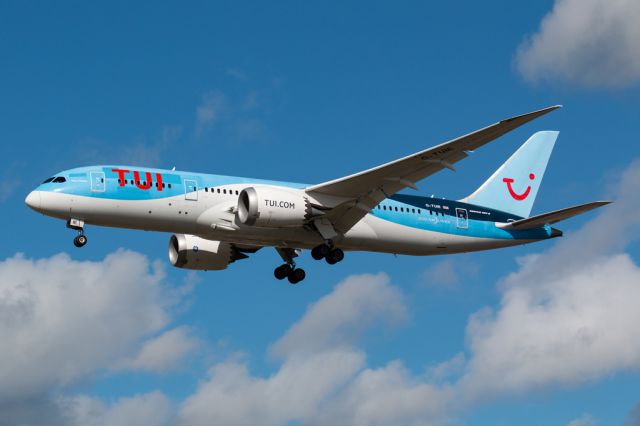 Boeing 787-8 (G-TUIE)