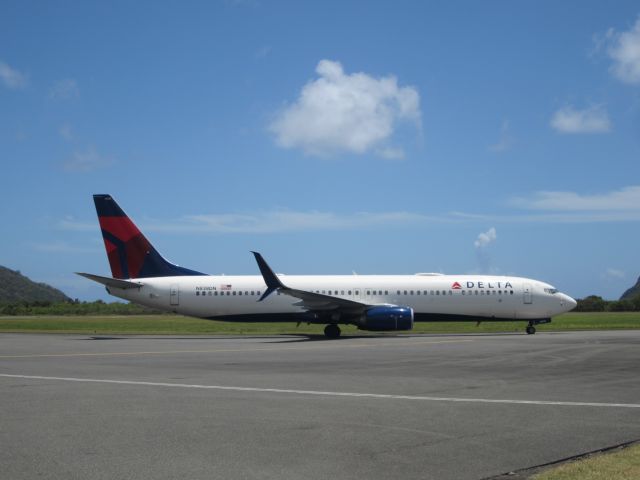 Boeing 737-900 (N838DN)