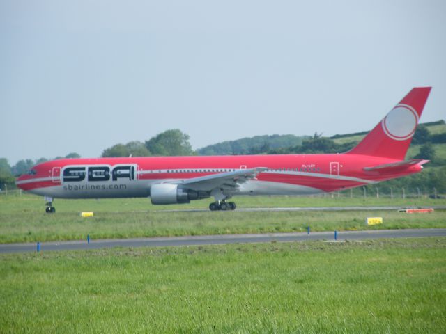 Airbus A321 (YL-LCV) - YL-LCV B767 SBA AT EINN