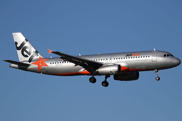 Airbus A320 (VH-VQR)