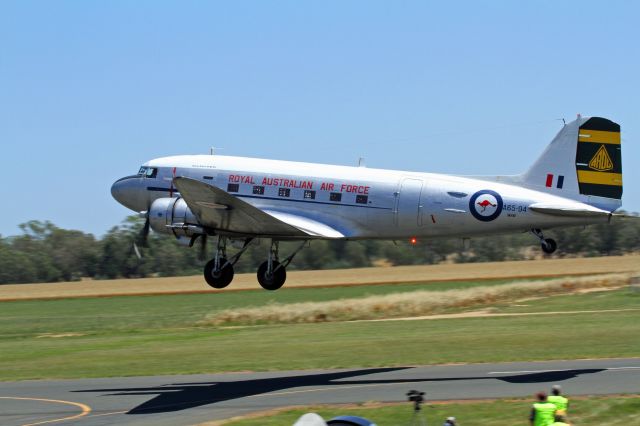 Douglas DC-3 (A6594) - Temora air show 2015