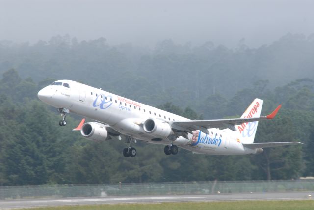 Embraer ERJ-190 (EC-LKX) - EC-LKX Takeoff from LEVX Destination LEMD