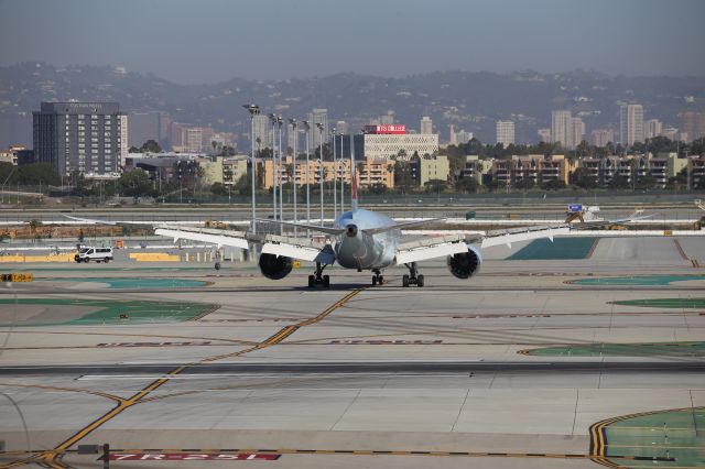 Boeing 787-9 Dreamliner (C-FGDX)