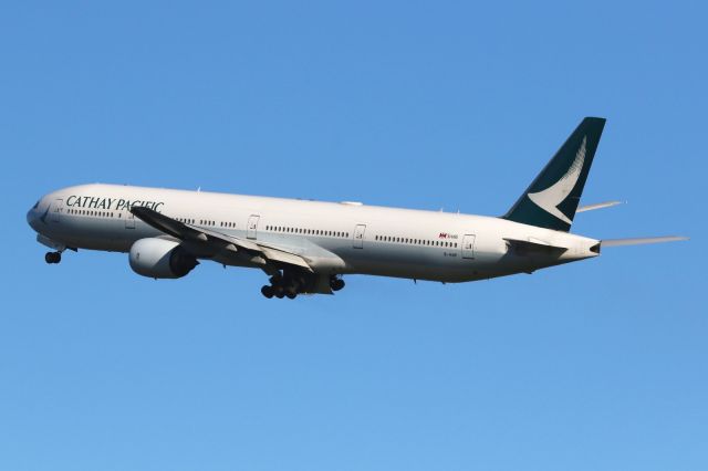 BOEING 777-300 (B-HNP)