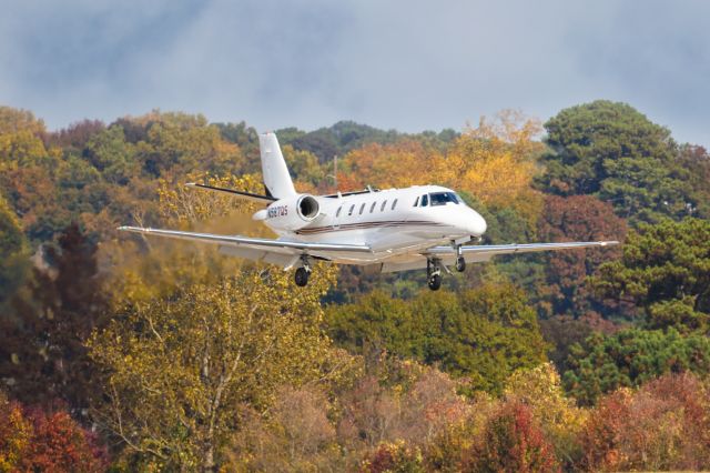 Cessna Citation Excel/XLS (N587QS) - N587QS is a 2008 Cessna Citation 560XL seen here on final approach to Atlanta's PDK executive airport on a beautiful fall afternoon. I shot this with a Canon 500mm lens. Camera settings were 1/4000 shutter, F4, ISO 250.  Please check out my other photography. Votes and positive comments are always appreciated. Questions about this photo can be sent to Info@FlewShots.com