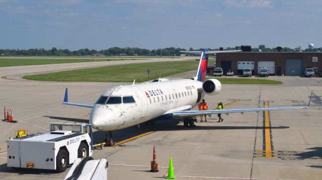 Canadair Regional Jet CRJ-200 (N900EV) - Delta Bombardier CRJ-200ER N900EV in Dayton 